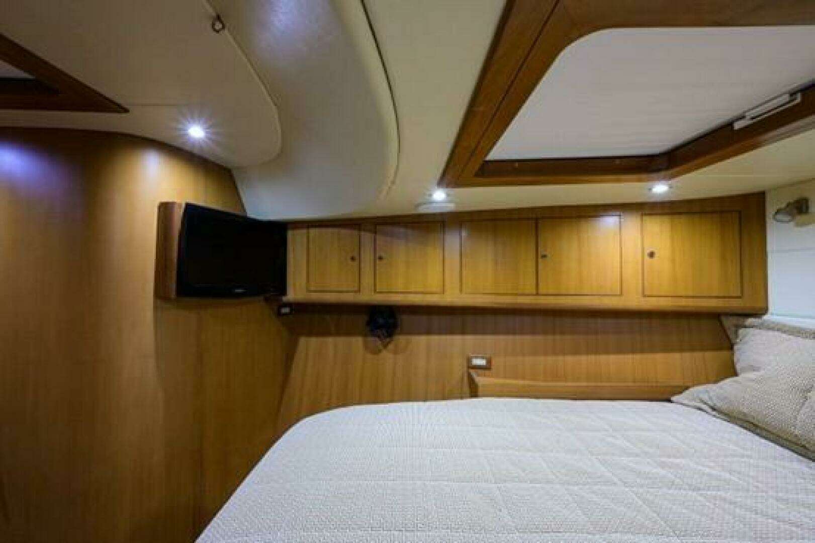 2009 Hylas 70 Sail - Image 19