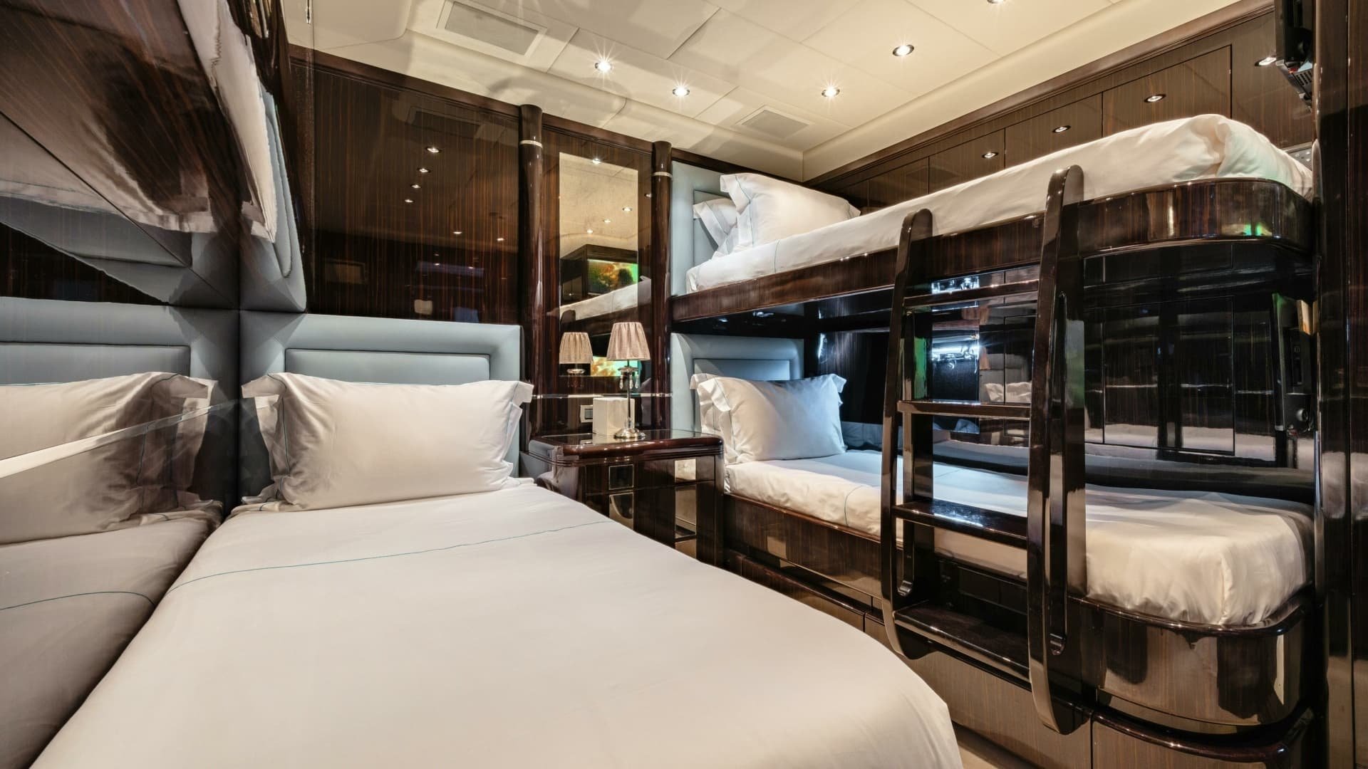 2007 Overmarine Mangusta 130 - Image 33