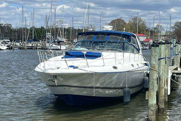 1998 Cruisers Yachts 4270 - Image 1