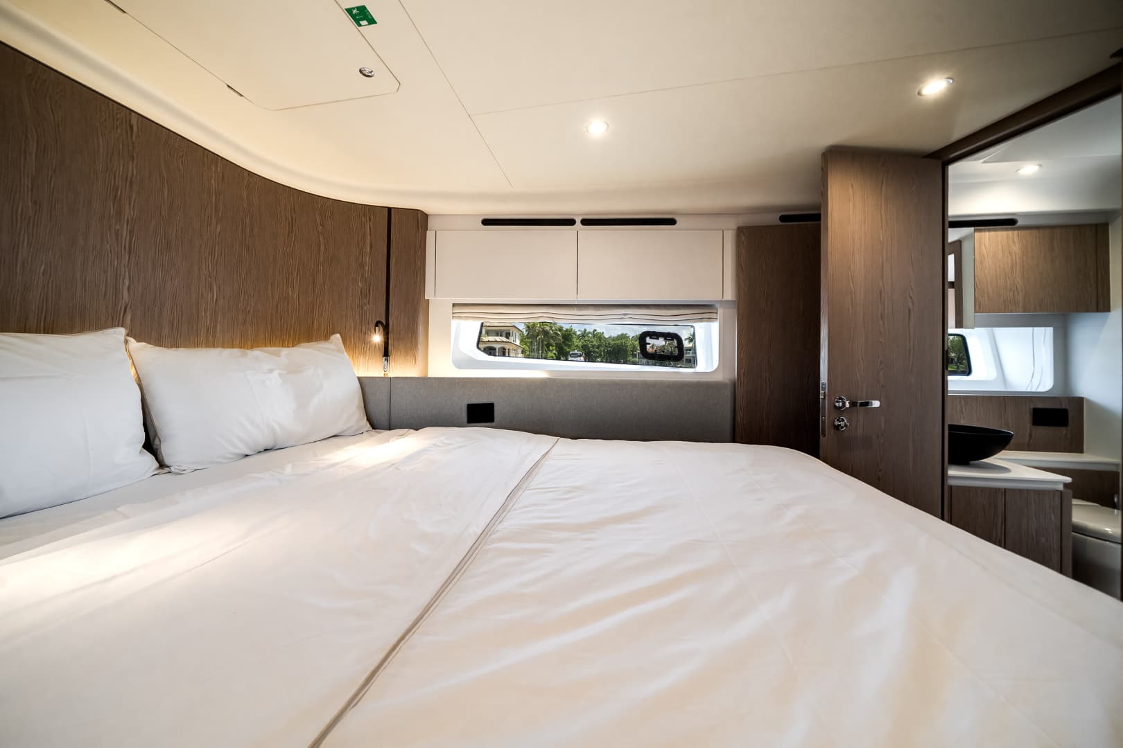 2026 Azimut Fly 53 - Image 48
