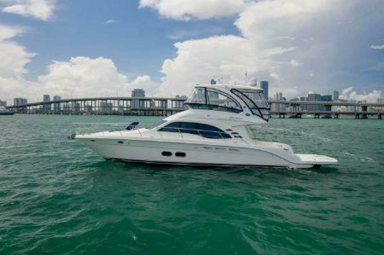 2007 Sea Ray 520 Sedan Bridge - Image 12