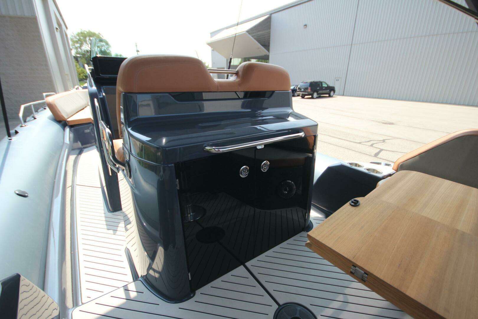 2024 Zodiac Medline 9 NEO - Image 17