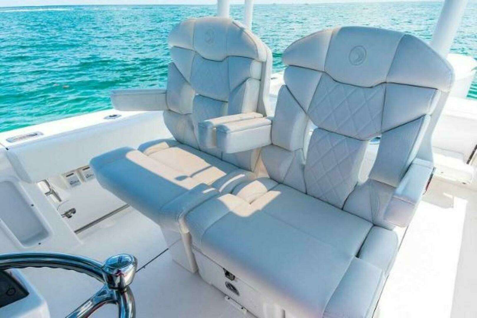2025 Edgewater 325CC - Image 5