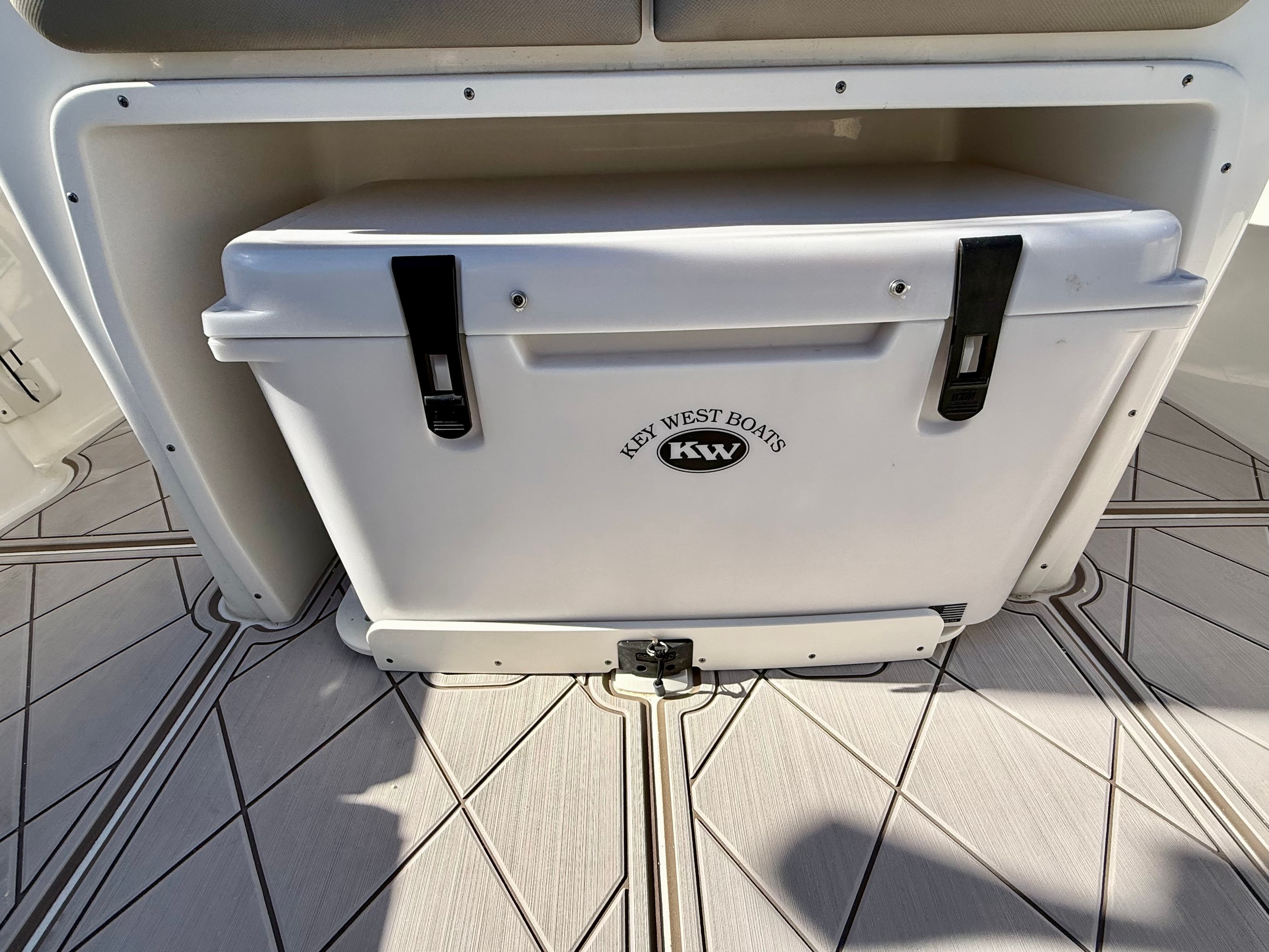 2022 KEY WEST 263 FS - Image 19