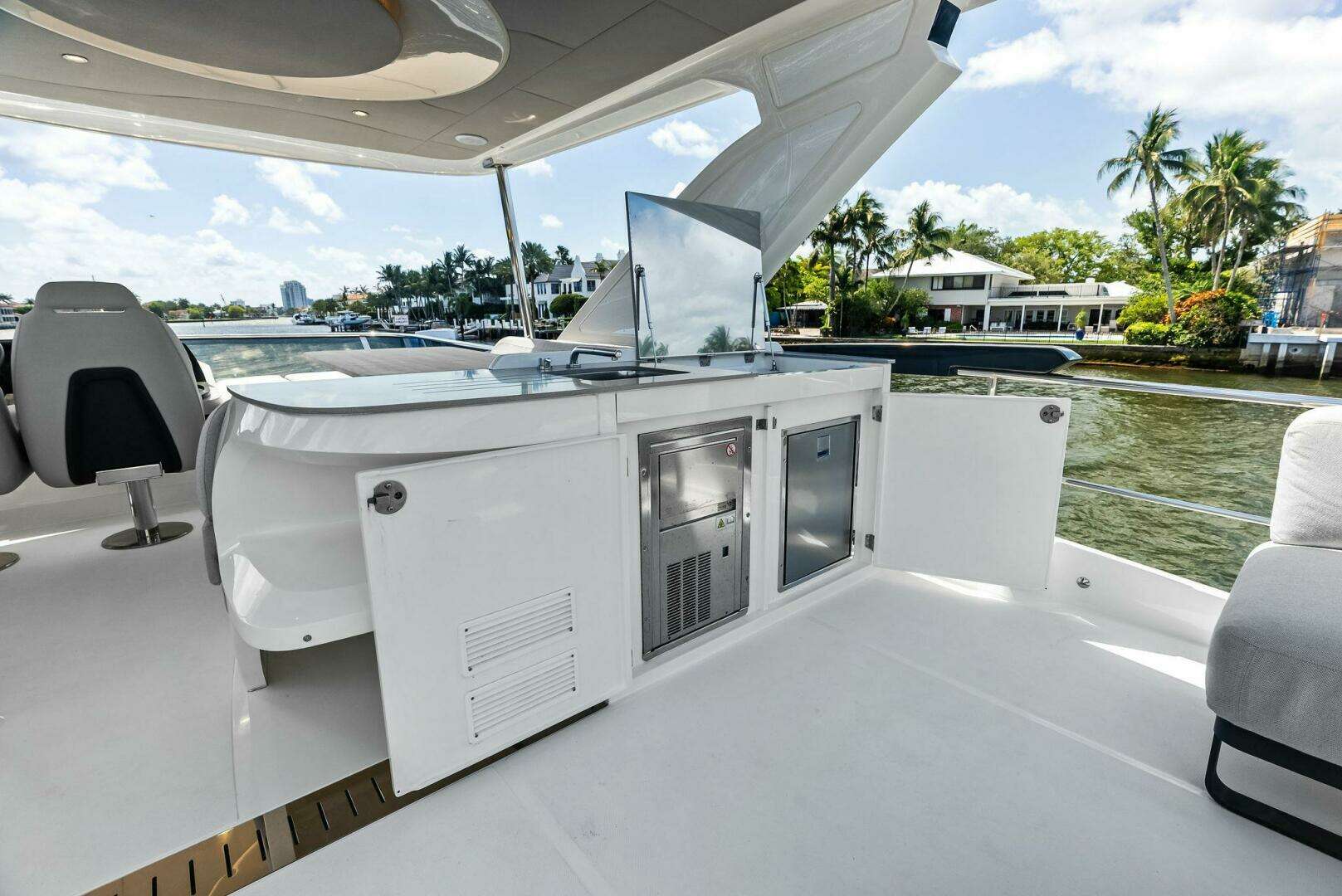 2023 Absolute 52 Fly - Image 32