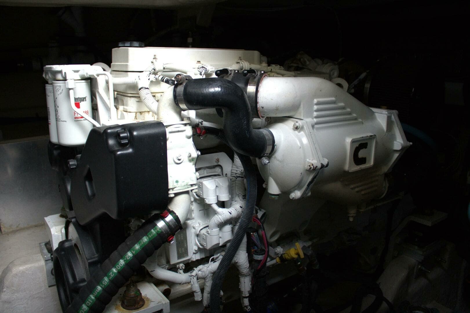 2017 Sea Ray 460 Sundancer - Image 5