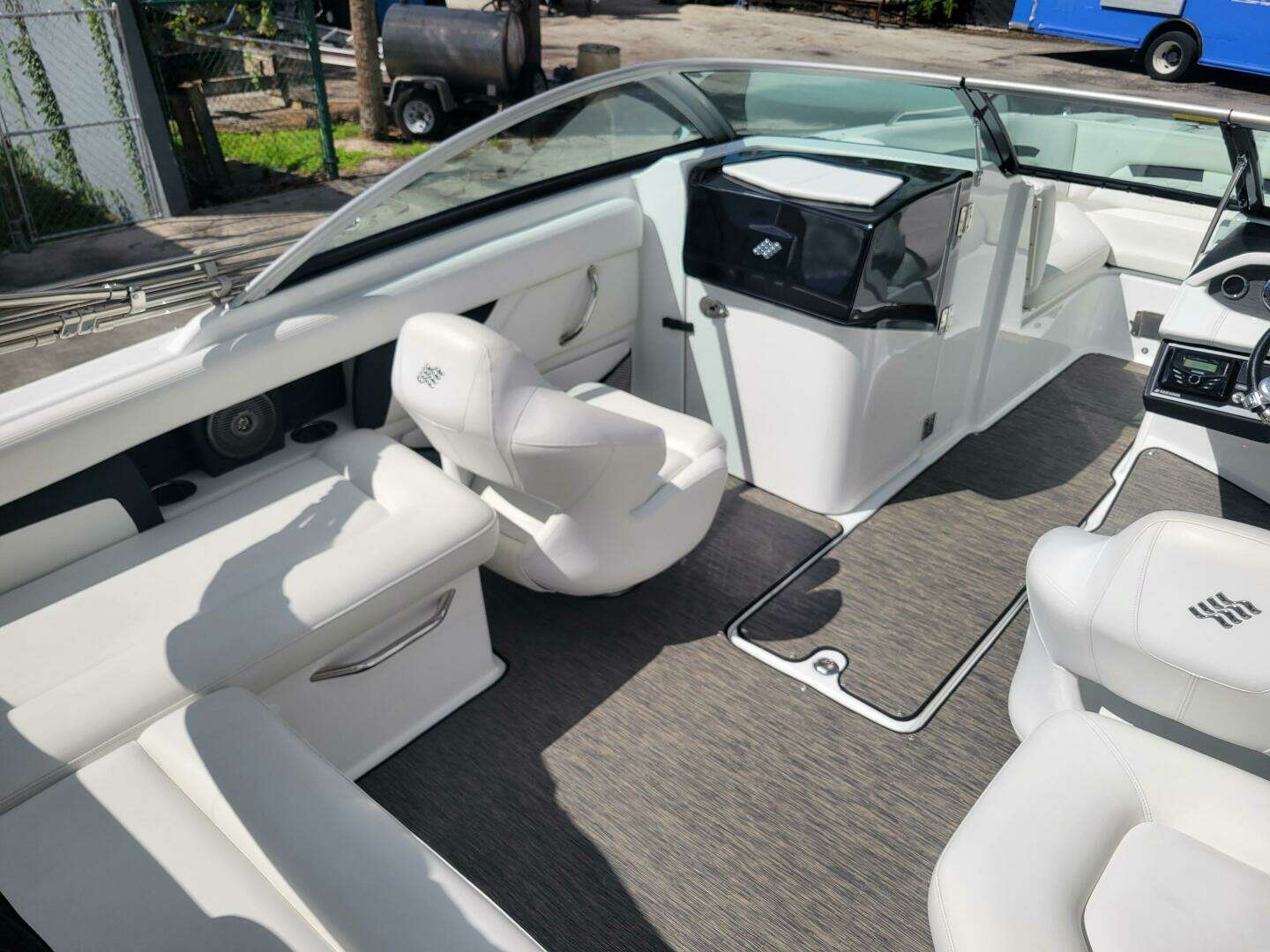 2022 Four Winns HD3 - Image 13
