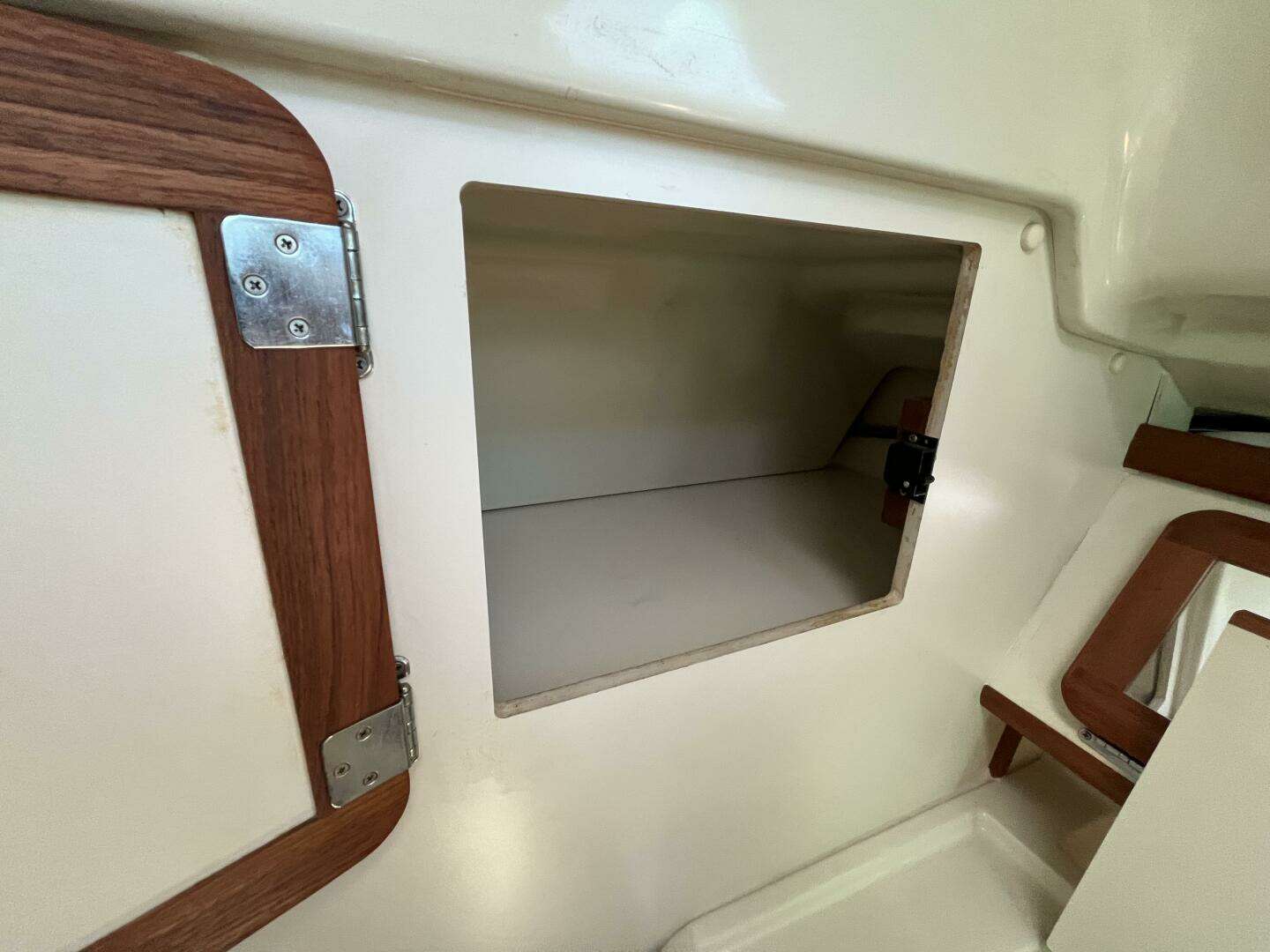 1992 Hunter — - Image 16