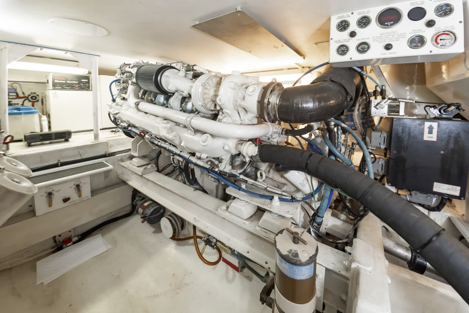 2000 Viking Cockpit Sport Yacht - Image 53