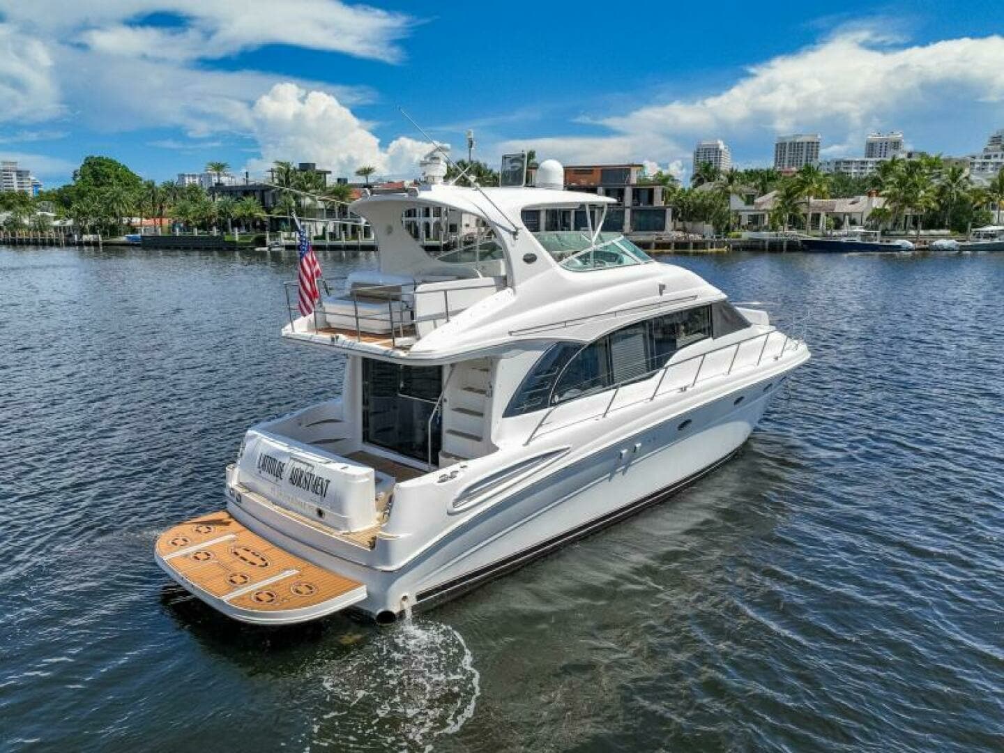 2001 Sea Ray 540 Cockpit Motor Yacht - Image 10