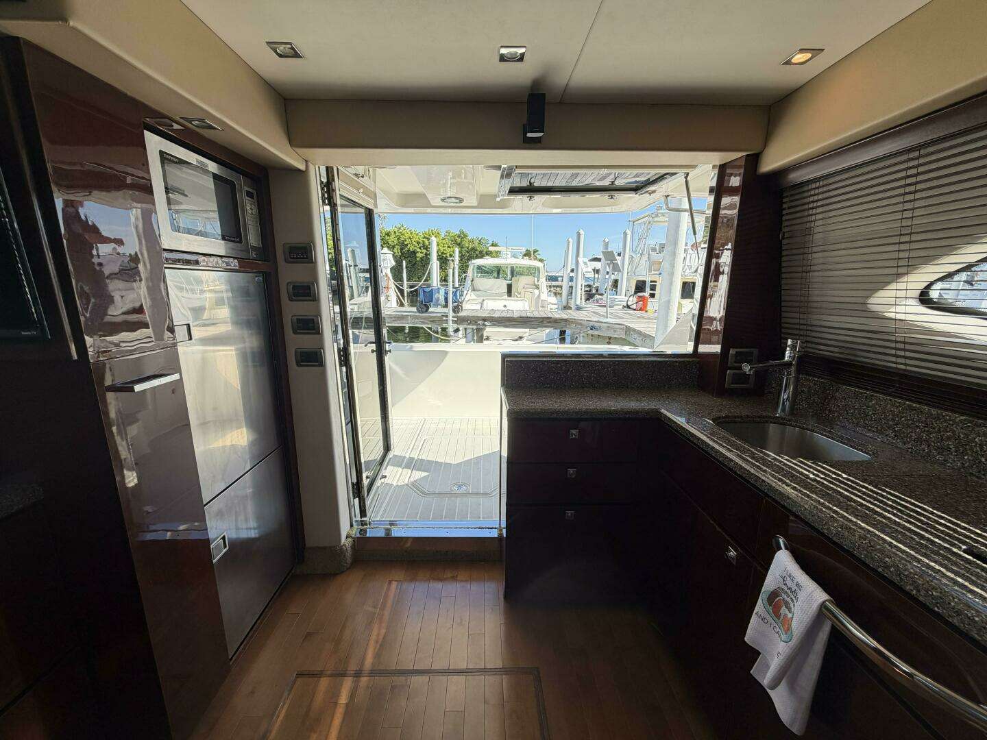 2008 Sea Ray 47 Sedan Bridge - Image 16