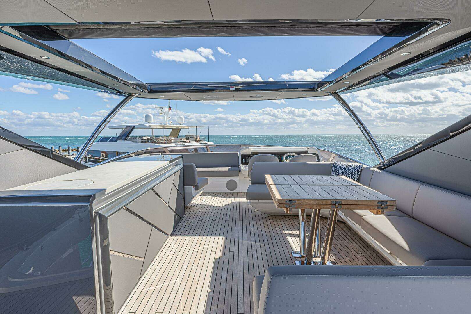 2025 Sunseeker — - Image 36