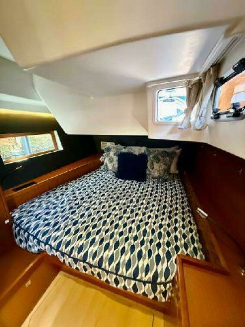 2015 Beneteau Oceanis 55 - Image 48