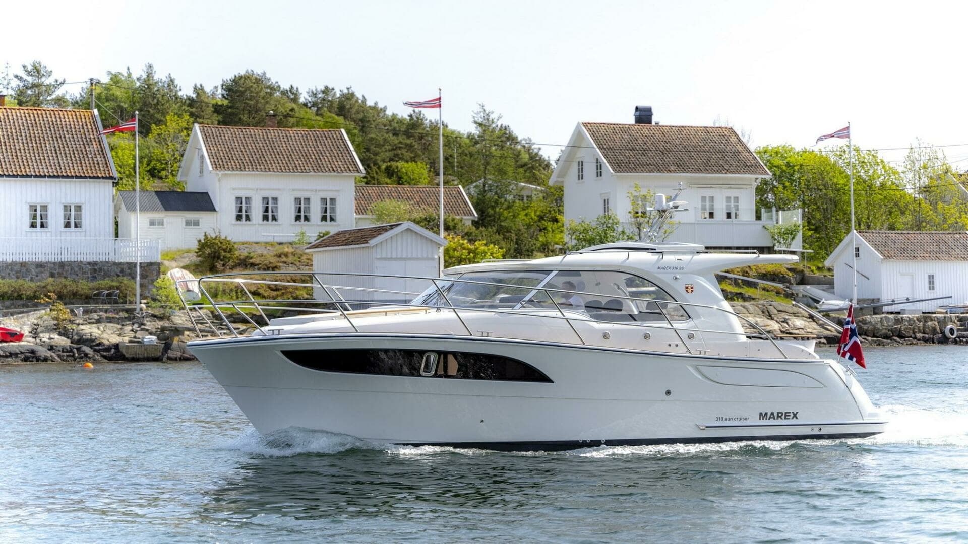 2026 Marex 310 Sun Cruiser - Image 8