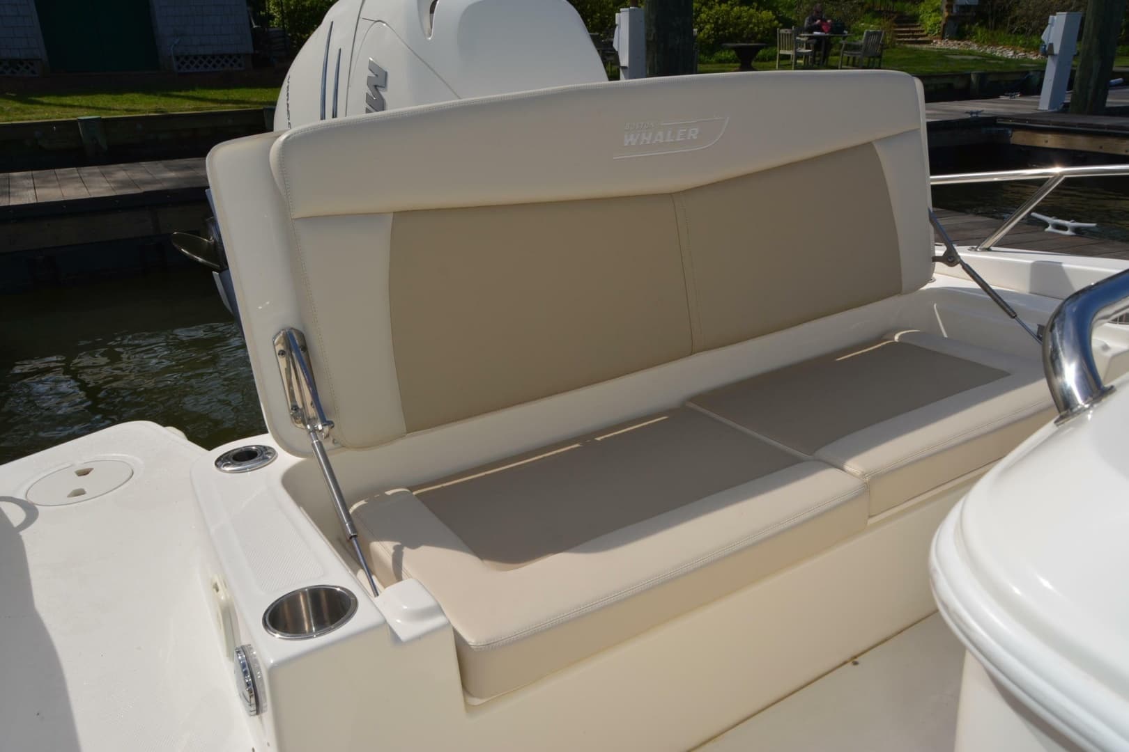 2021 Boston Whaler 270 Dauntless - Image 38