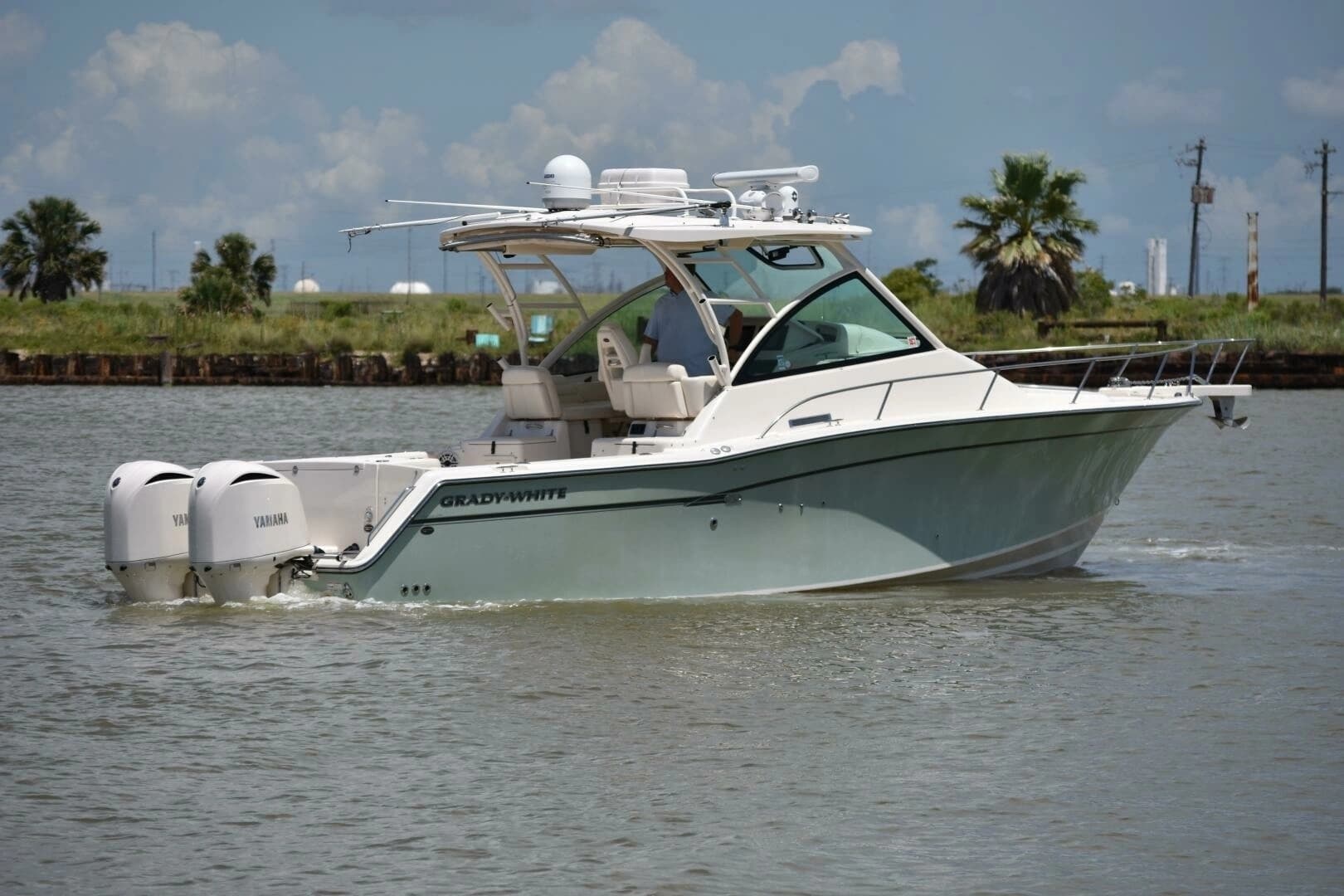 2016 Grady-White 330 Express - Image 56