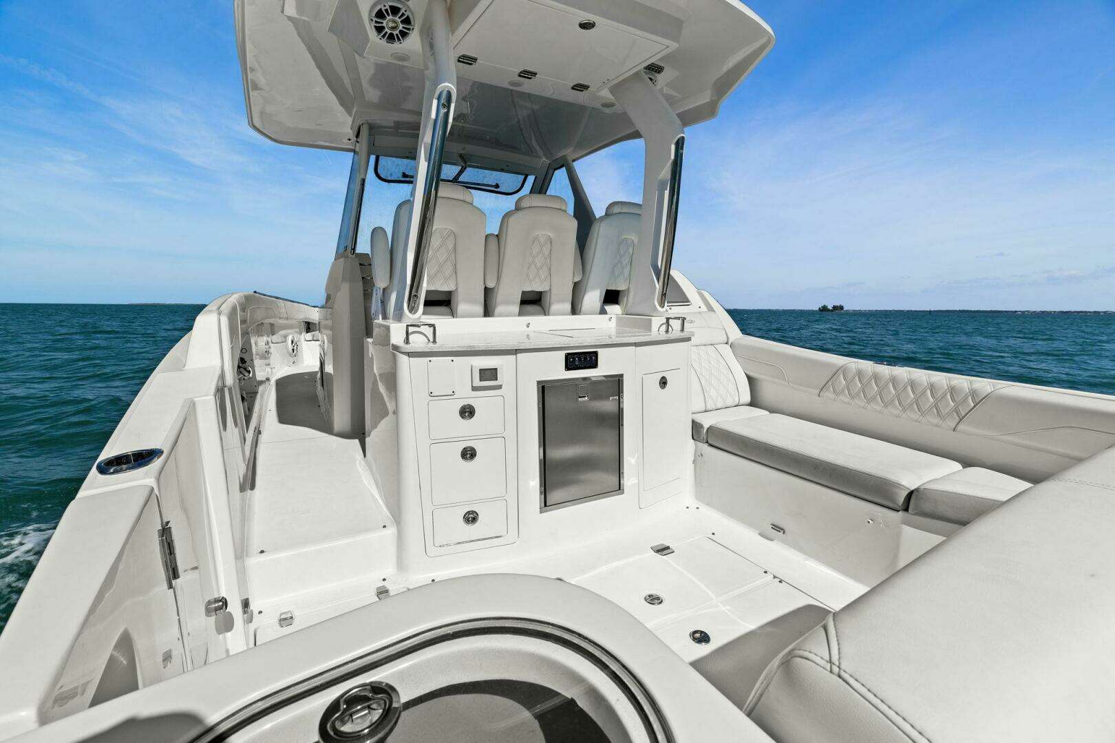 2020 Regal 33 SAV - Image 34