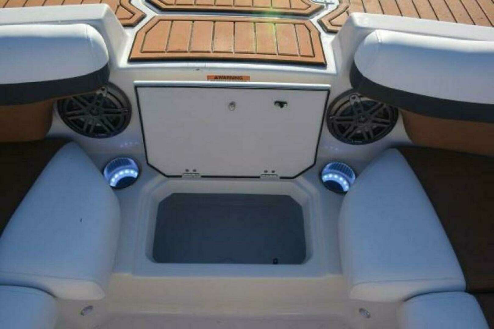 2025 Starcraft SVX 211 OB - Image 6