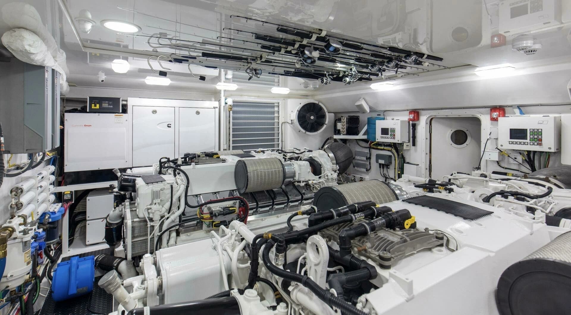 2016 Viking 92 Enclosed Bridge - Image 76