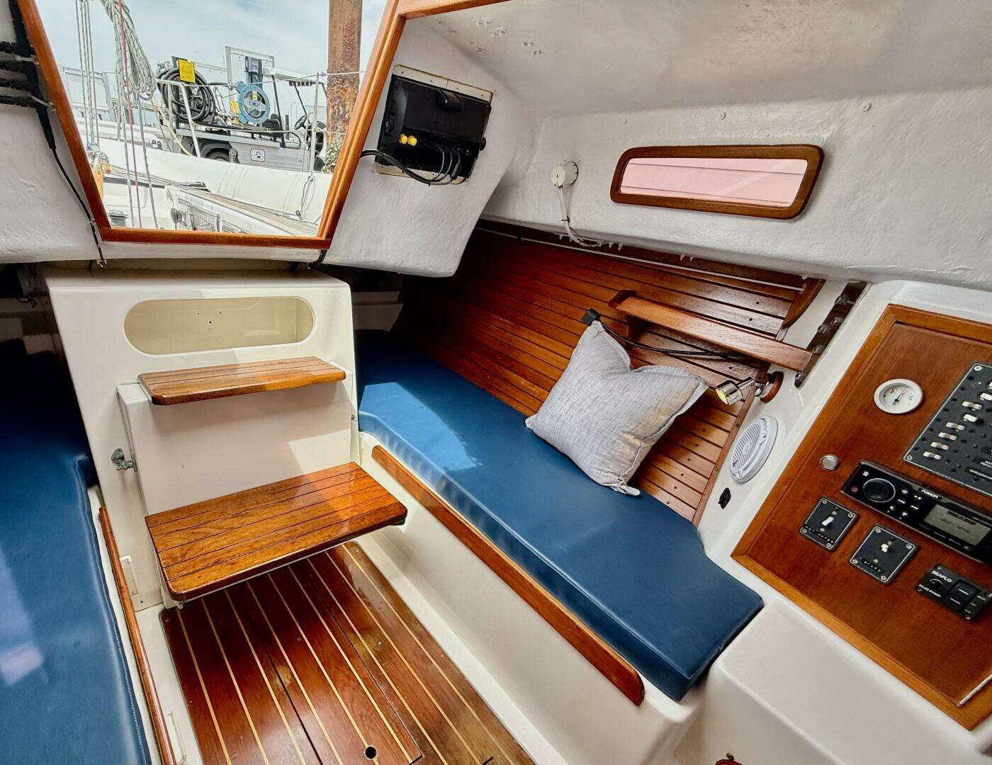 2009 e Sailing Yachts e Sailing Yachts e33 - Image 20