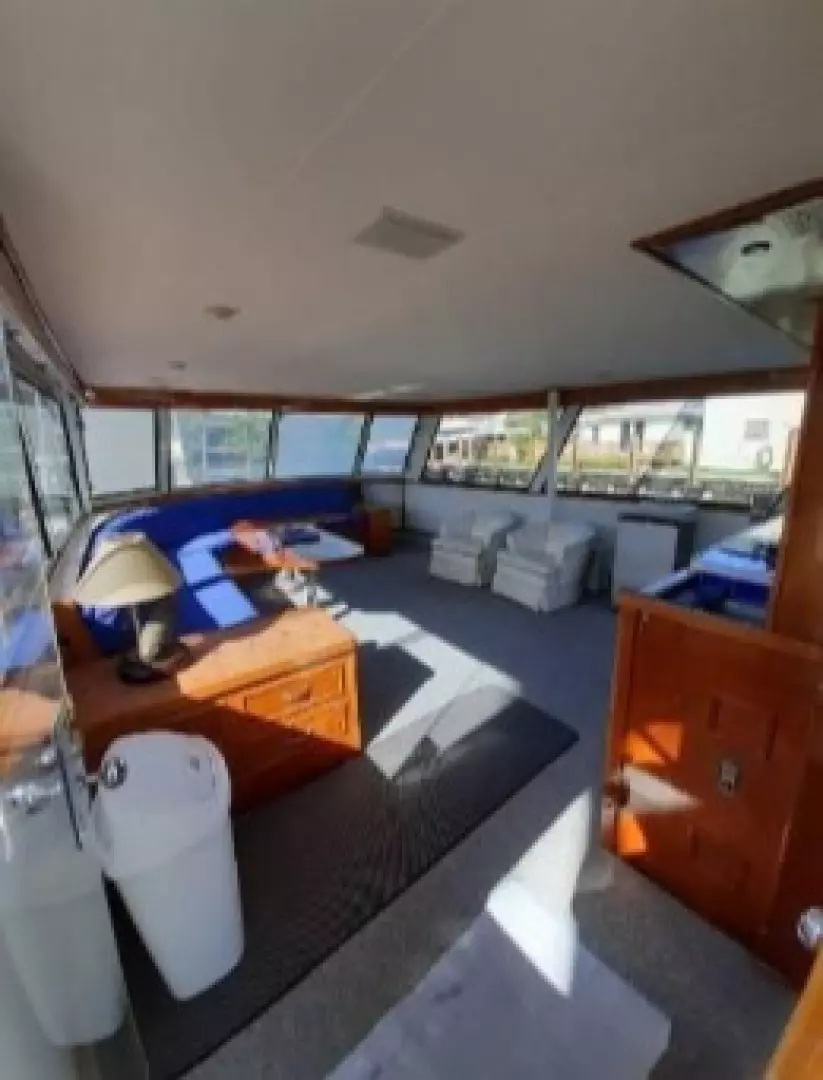 1965 Burger Cockpit Flybridge Motor Yacht - Image 14
