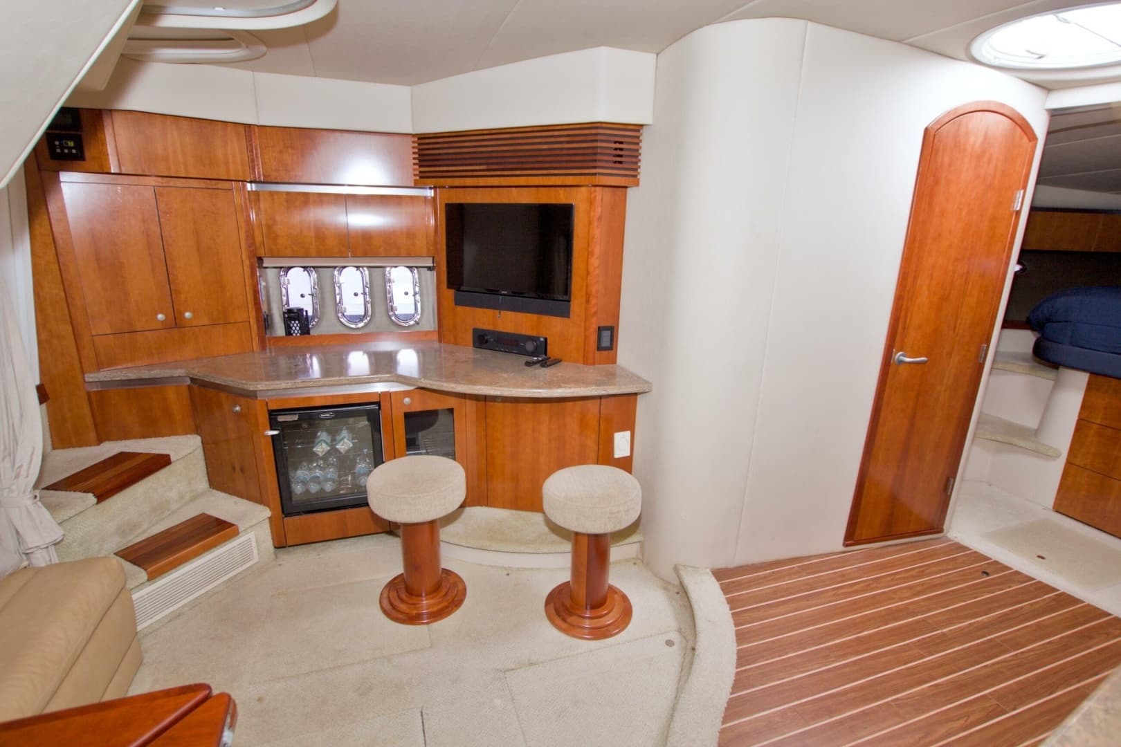 2008 Cruisers Yachts 420 Express - Image 40