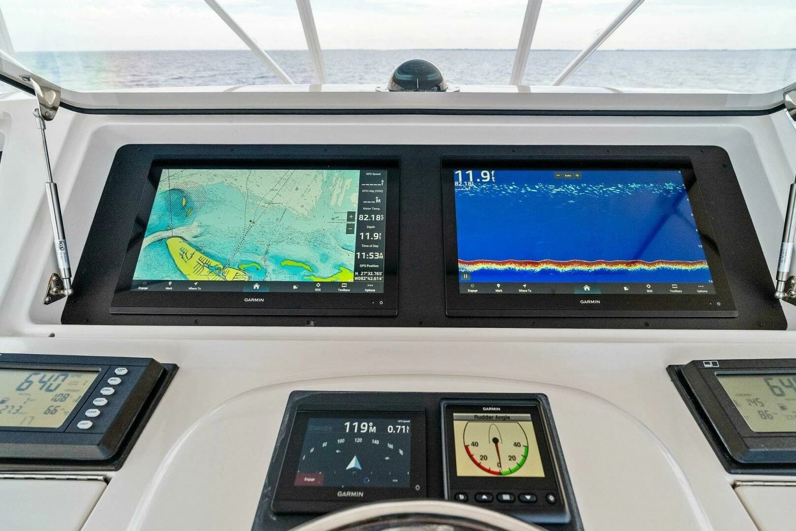2006 Viking 61 Convertible - Image 60