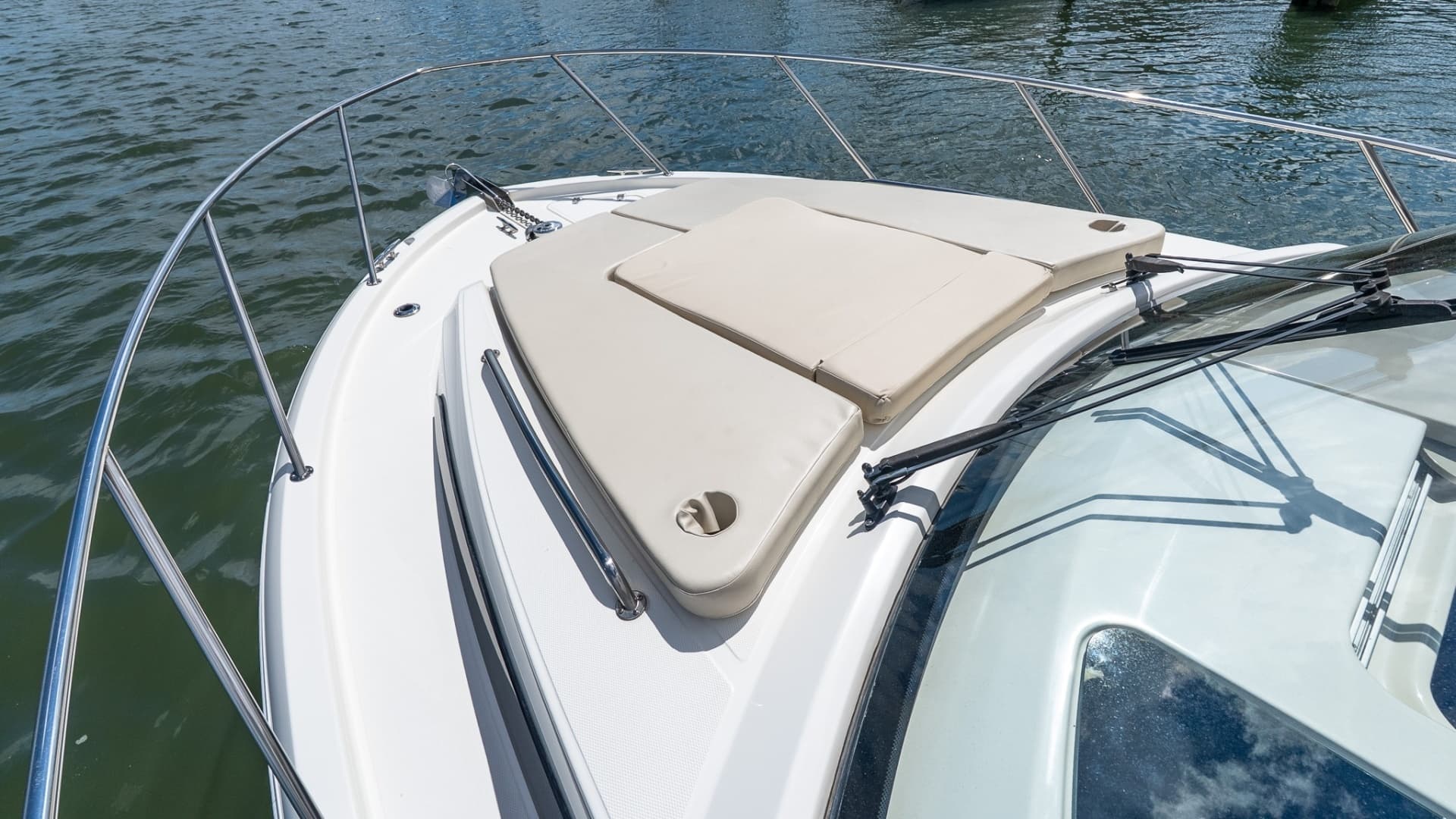 2020 Boston Whaler 325 Conquest - Image 54