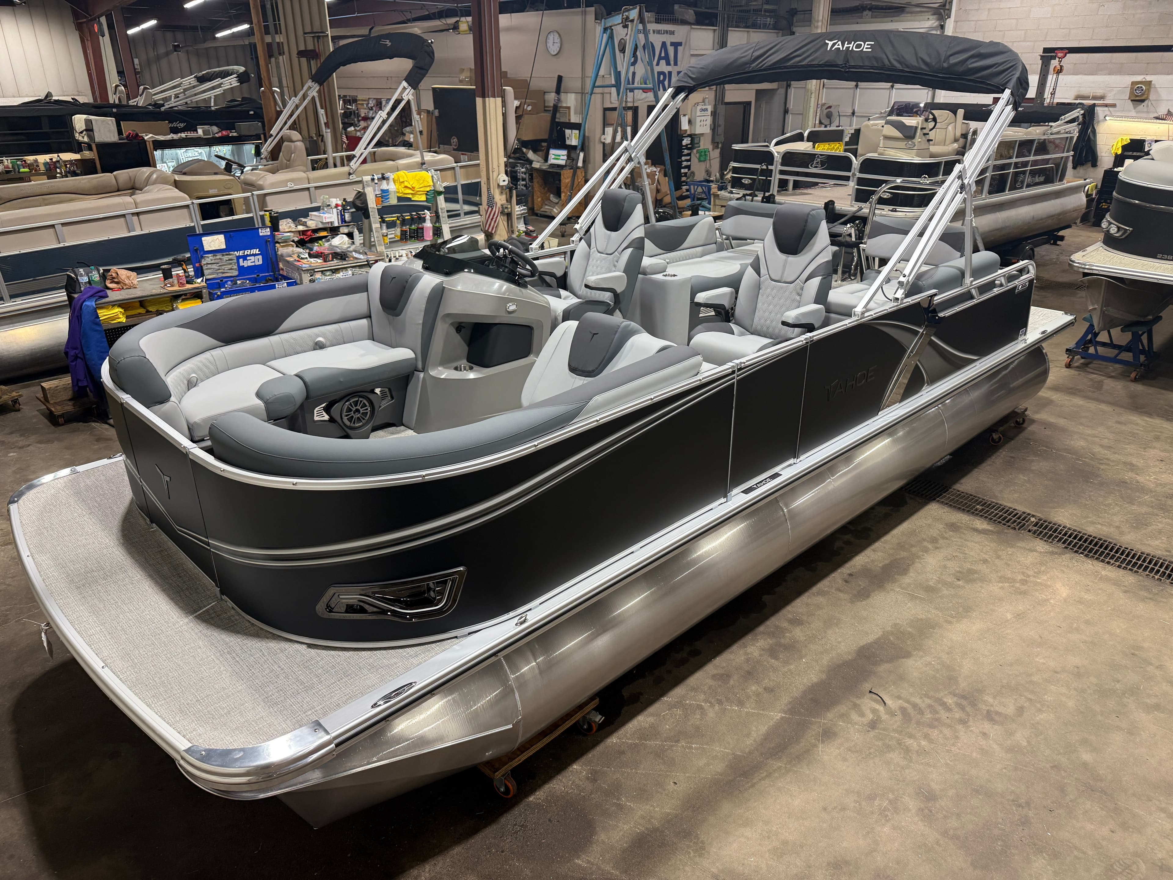 2026 Tahoe LTZ 115HP QLS 2385 Quad Lounge Shift - 2