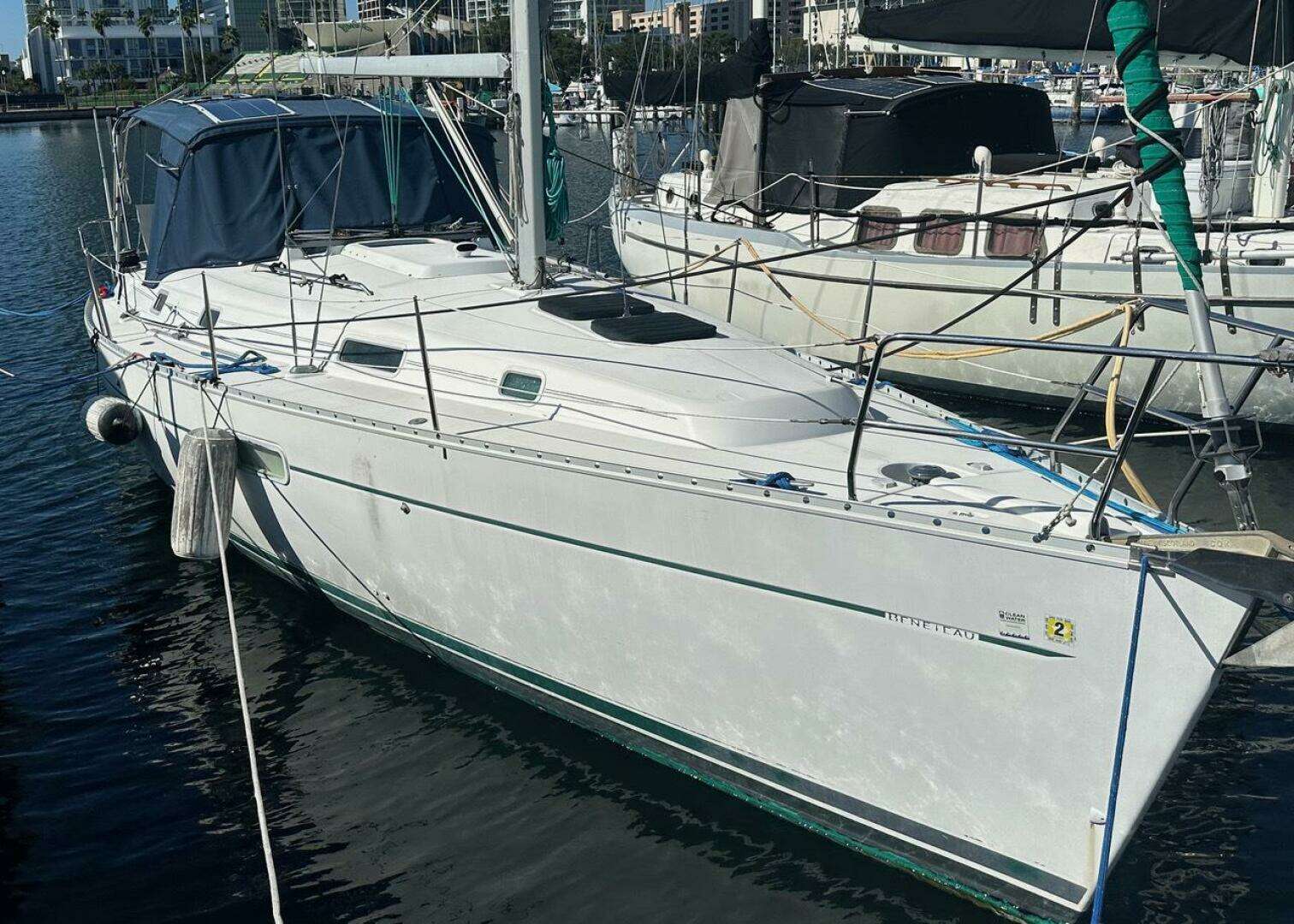 2000 Beneteau 361 - Image 16