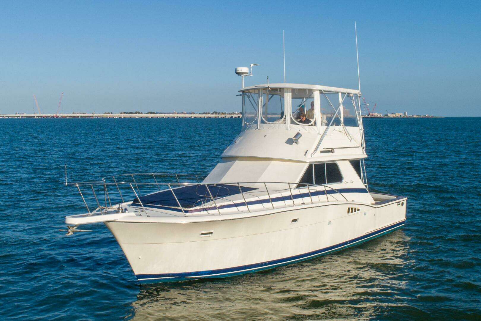1986 Chris-Craft Commander 422 - Image 2