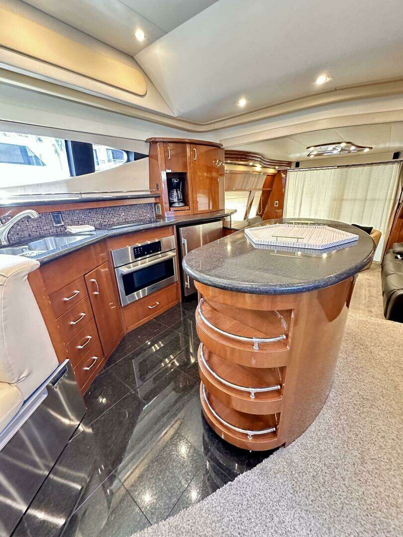 2006 Marquis 59 - Image 11