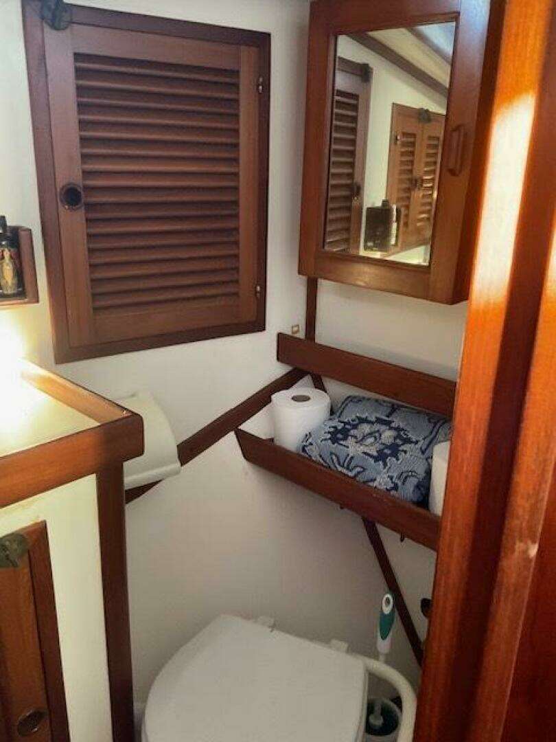 1983 Bluewater Yachts Vagabond 42 Center Cockpit - Image 27