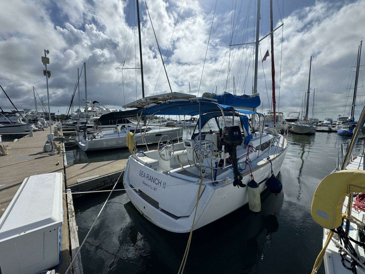 2018 Jeanneau Sun Odyssey 389 - Image 3