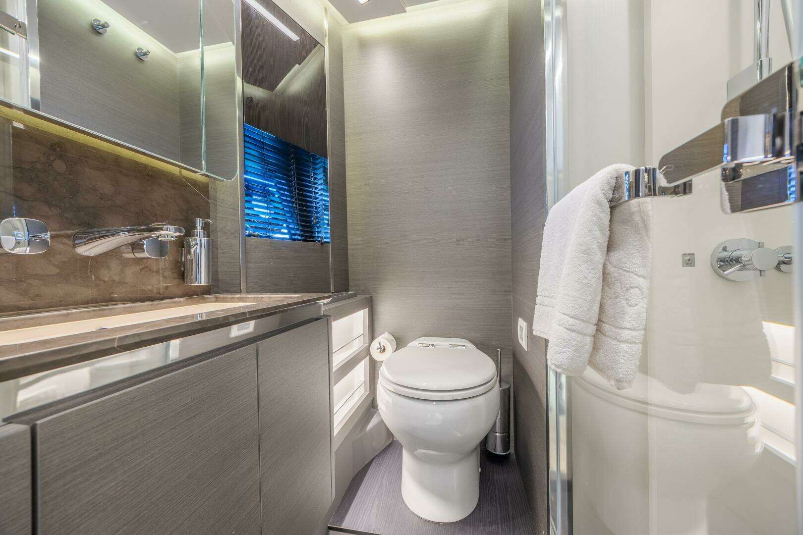 2023 Azimut S8 - Image 55