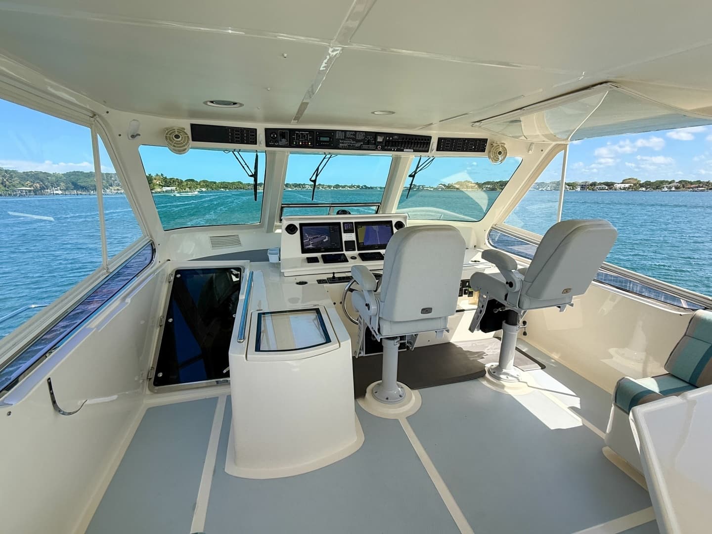 2018 Marlow 53E - Image 23