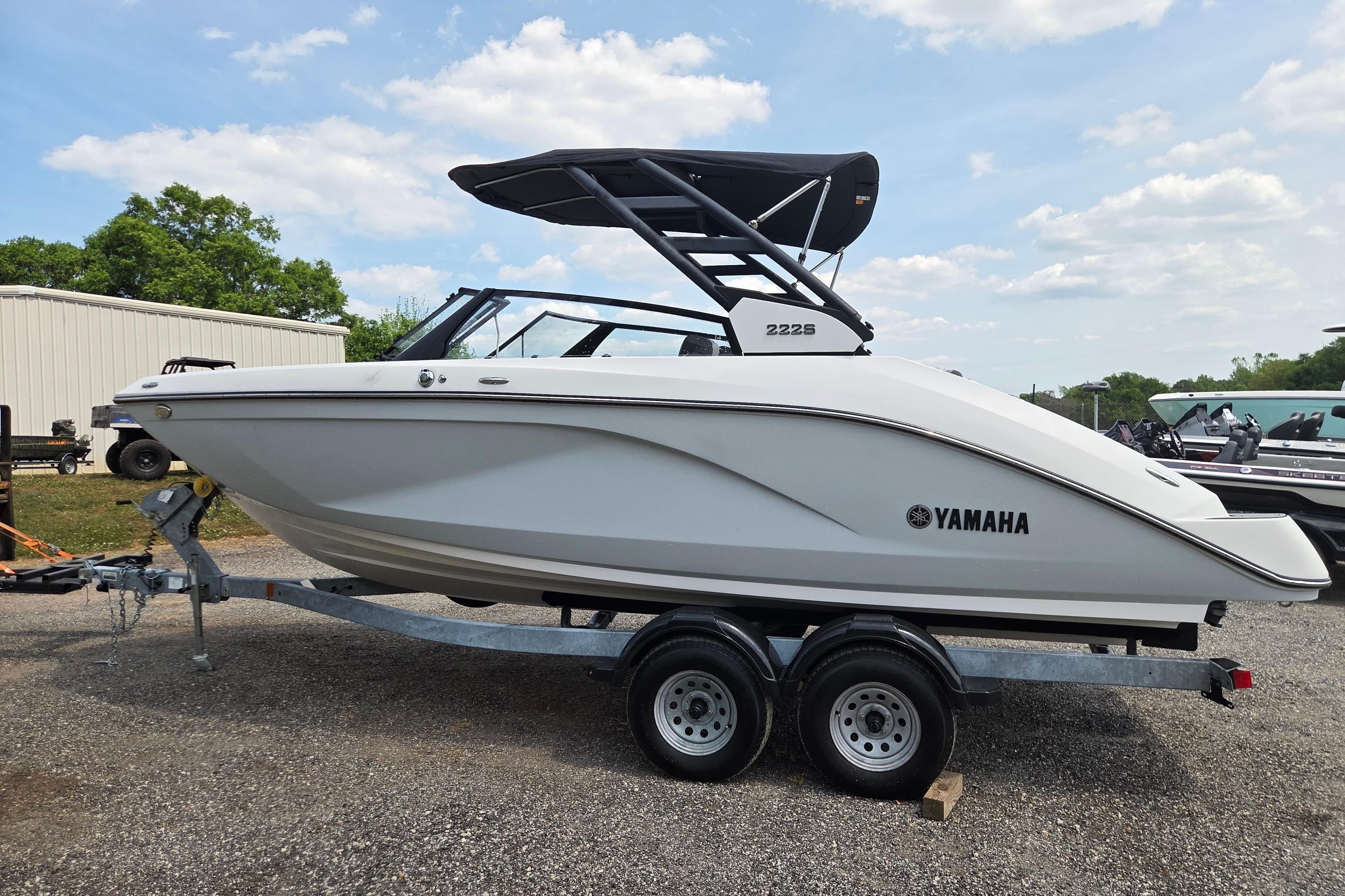 2023 Yamaha Boats 222S
