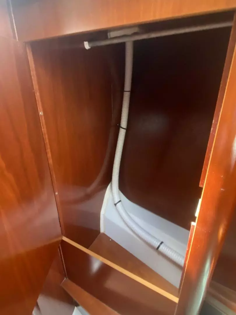 2004 Beneteau 473 - Image 42