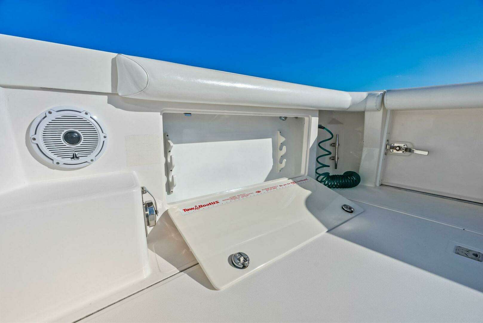 2006 Cabo 45 Express - Image 22