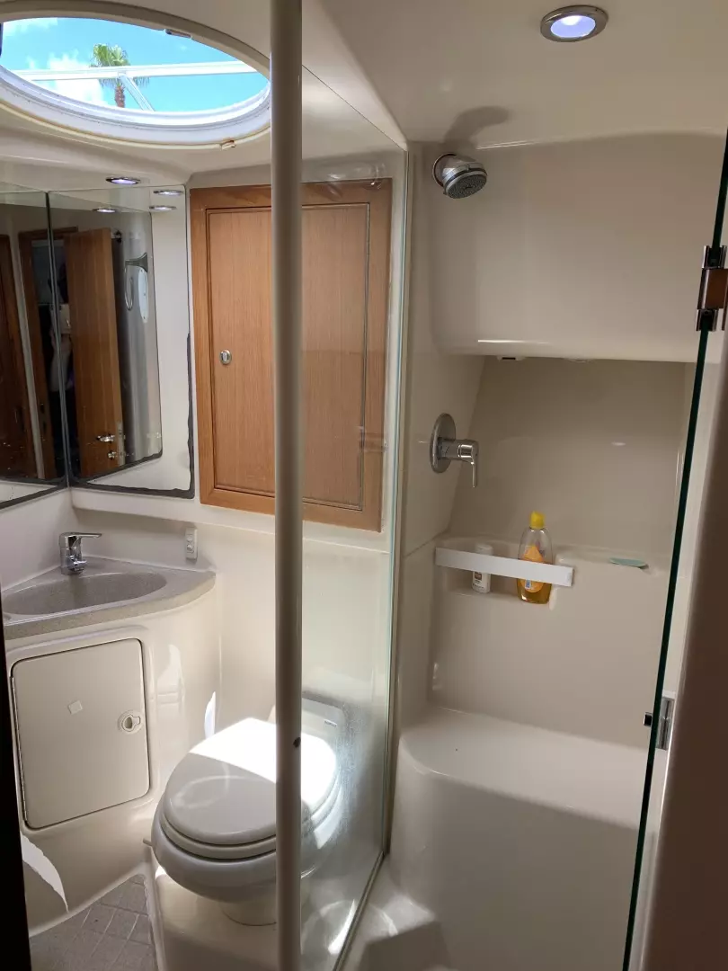 2008 Riviera 42 Flybridge - Image 14