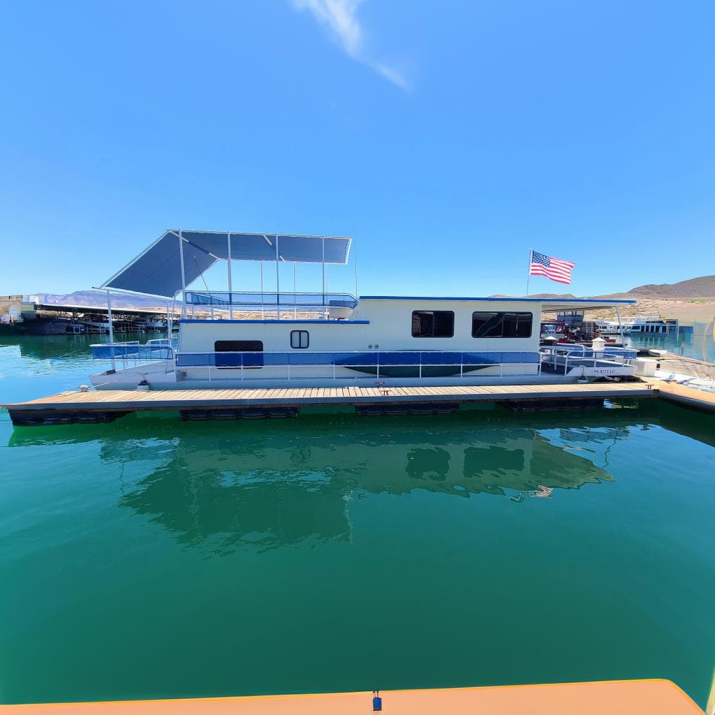 1977 Stardust Cruisers Houseboat