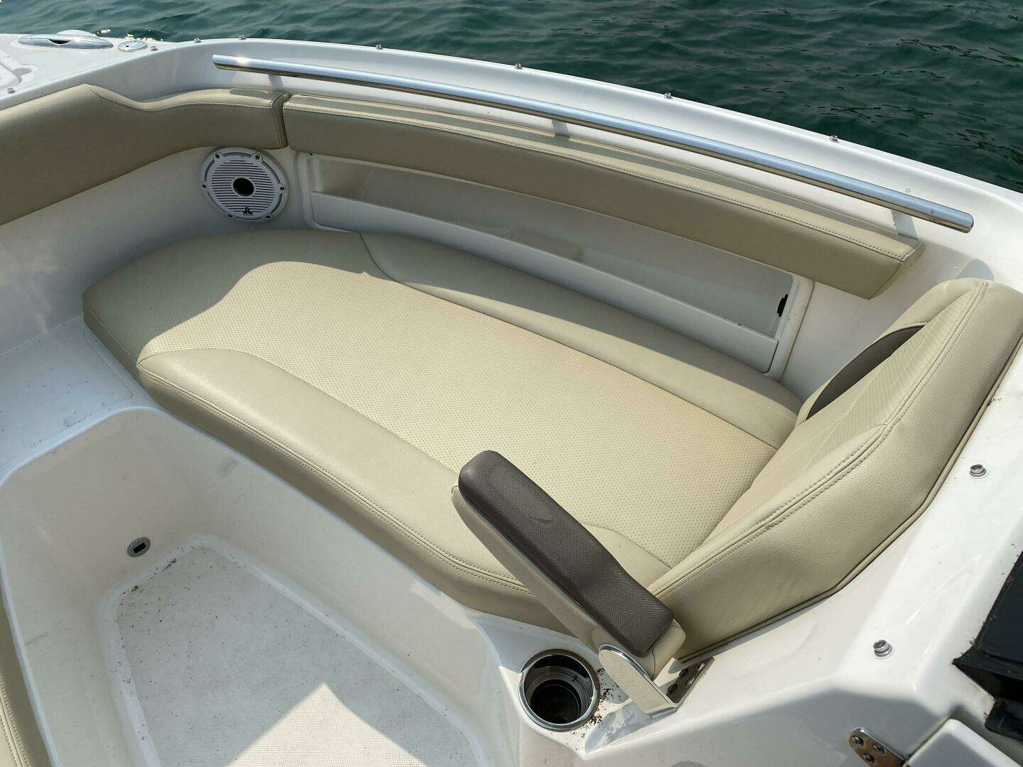 2021 Pursuit 266 Dual Console - Image 15