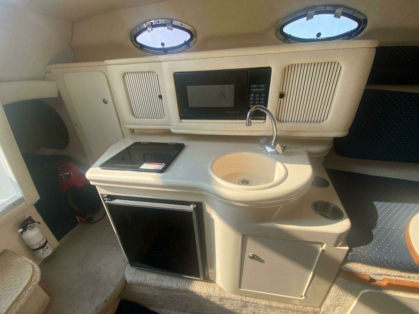 2000 Sea Ray 260 Sundancer - Image 19