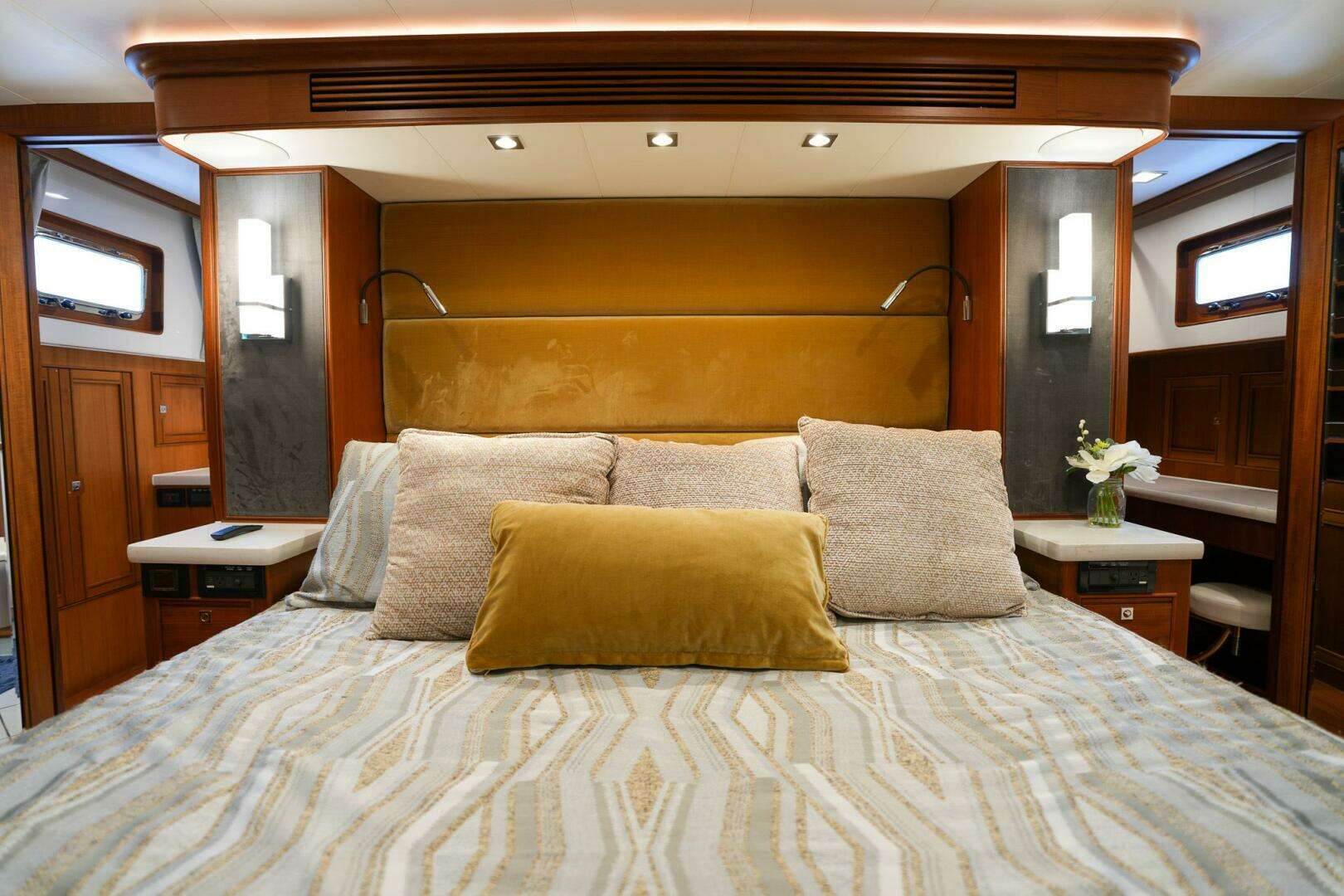 2022 Marlow Explorer 62E-CB - Image 35