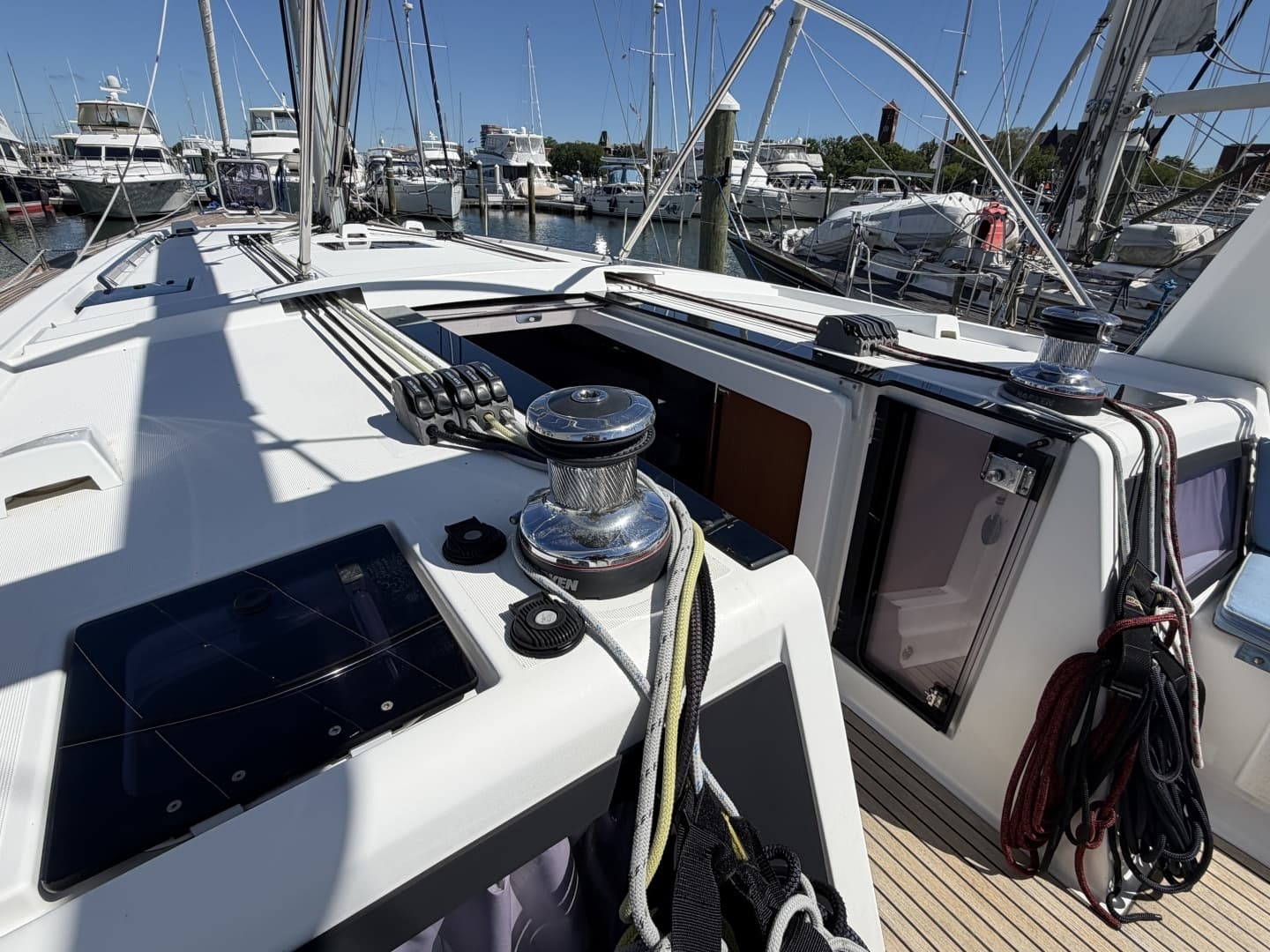 2016 Beneteau 48 - Image 7