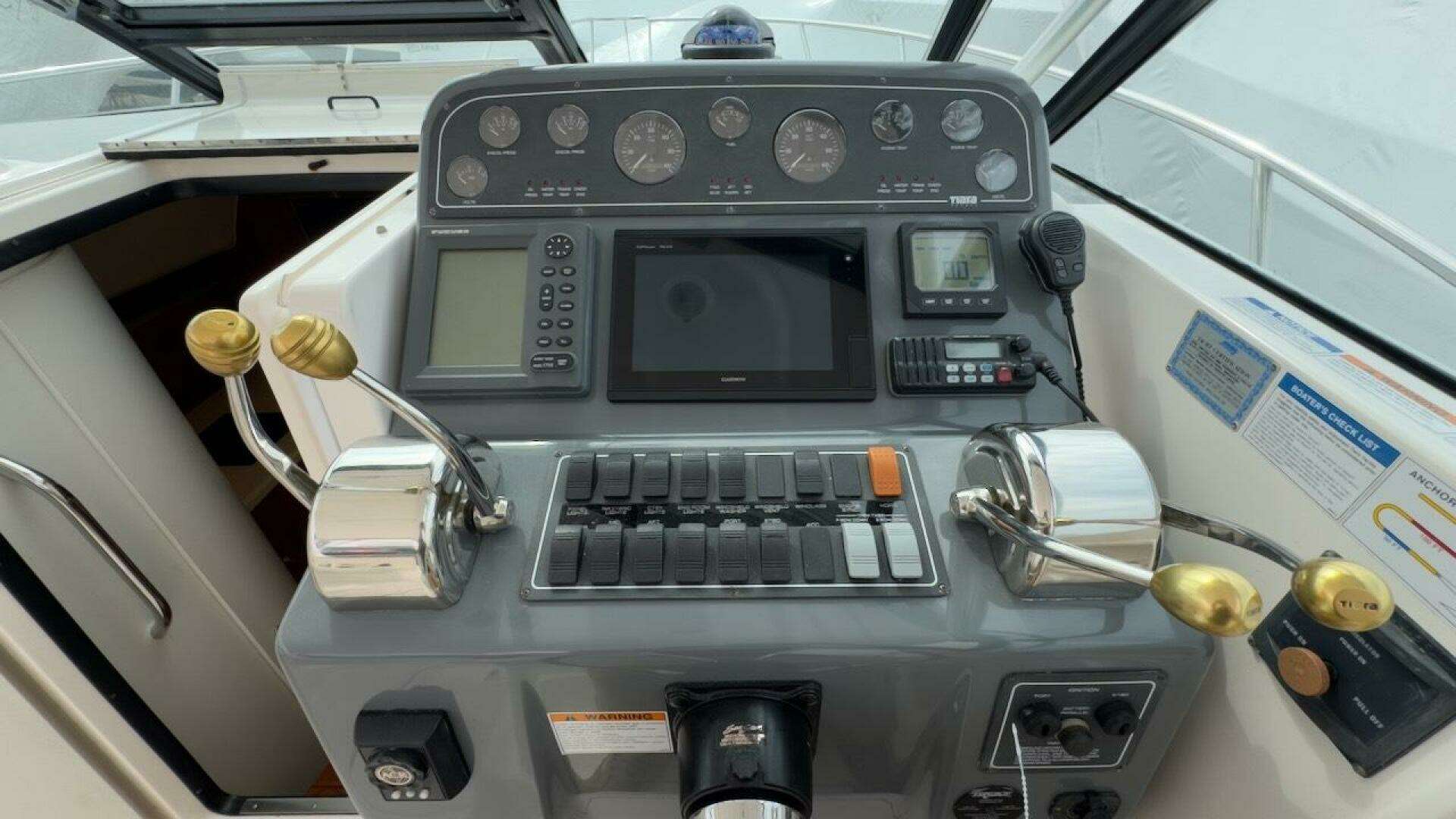 2005 Tiara Yachts 2900 Open - Image 13