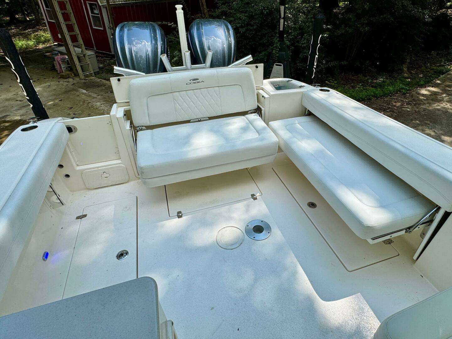 2022 Cobia 280 DC - Image 38