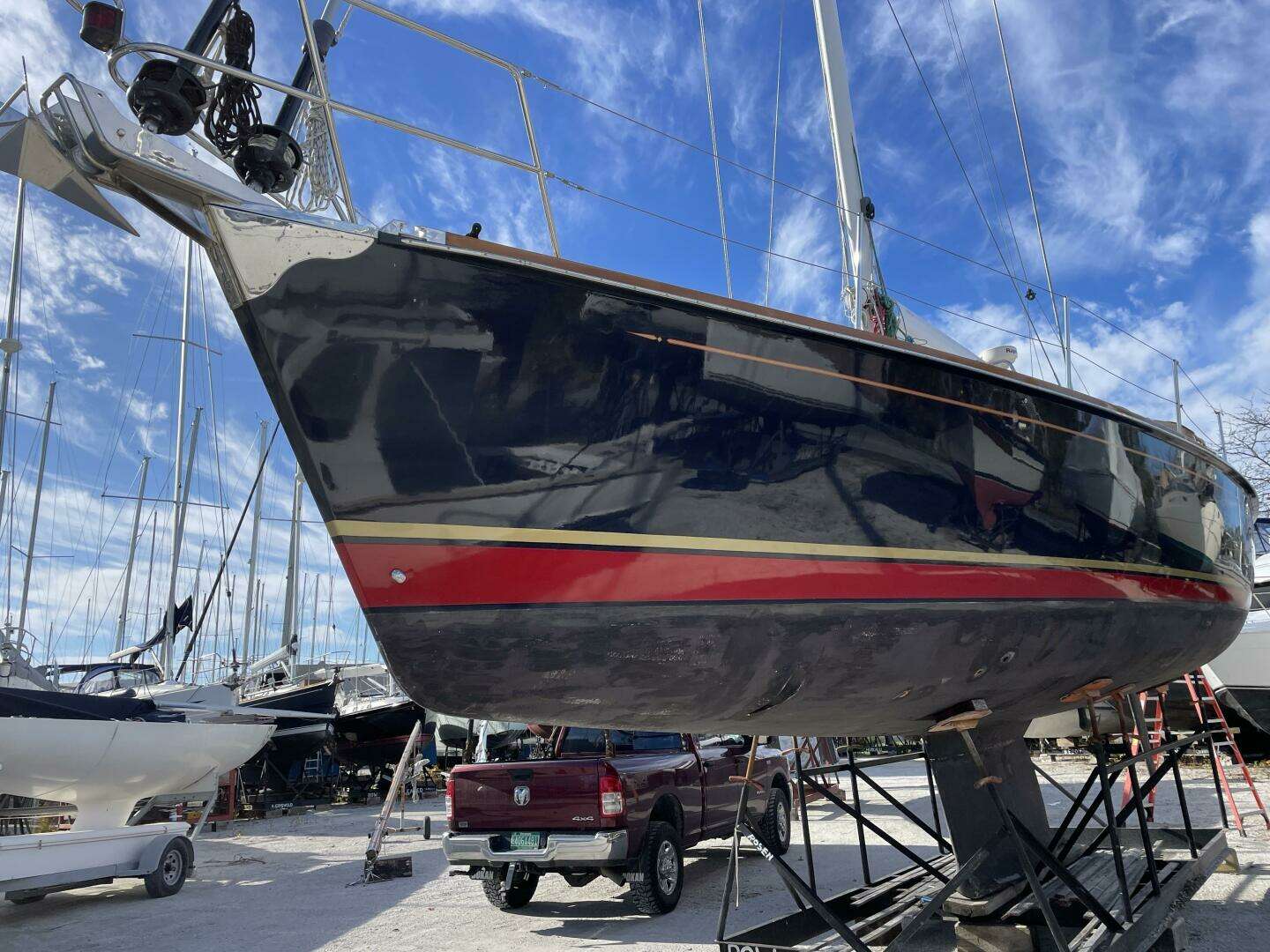2009 Tartan 4300 - Image 38