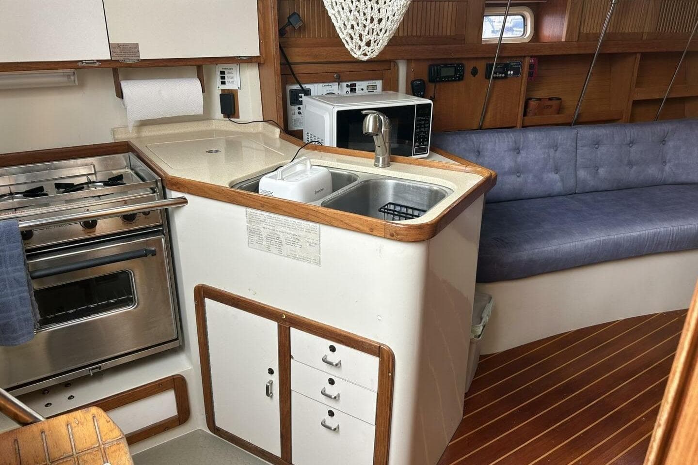 1995 Catalina 320