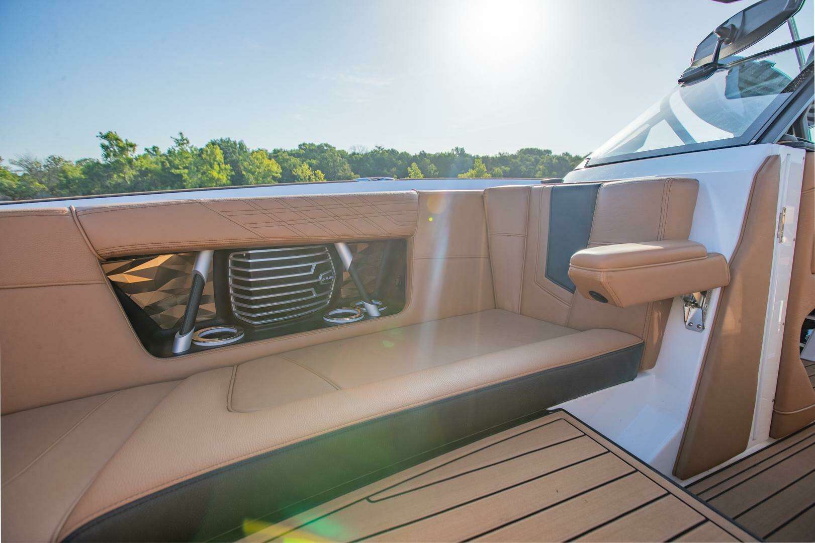 2020 Nautique G25 - Image 8